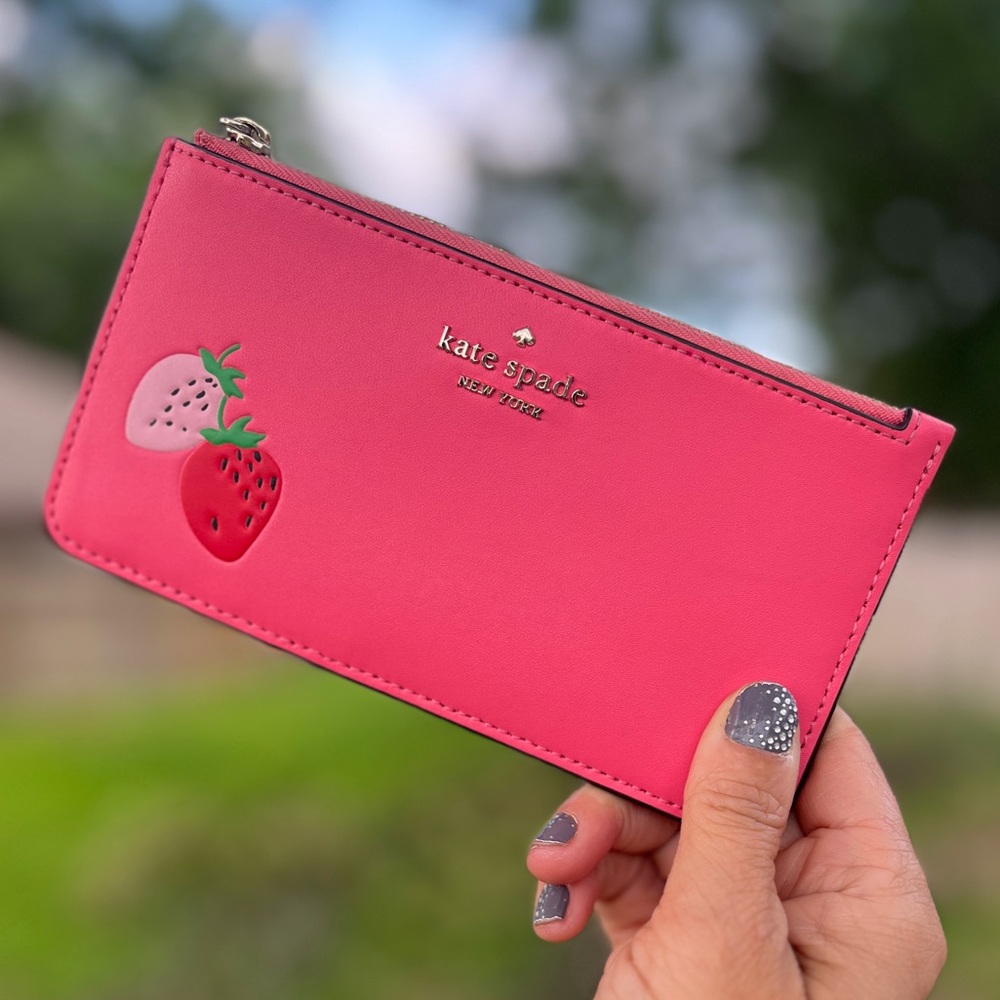 ❌SOLD❌Kate Spade Picnic In the Park Large Slim Cardholder